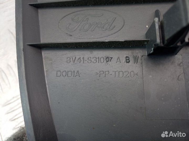 Обшивка задней стойки левой Ford Kuga 2.0 G6DG