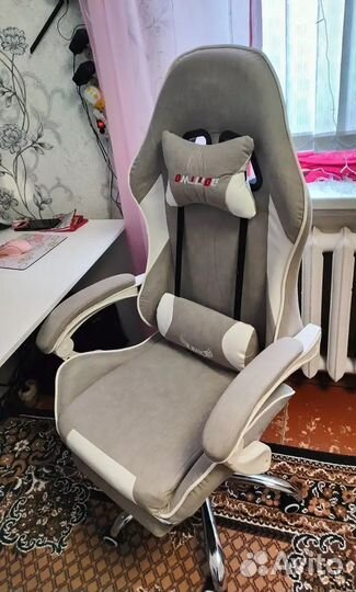 Игровое компьютерное кресло