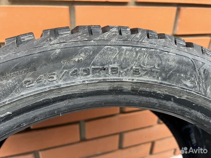 Goodyear UltraGrip Arctic 2 245/40 R18