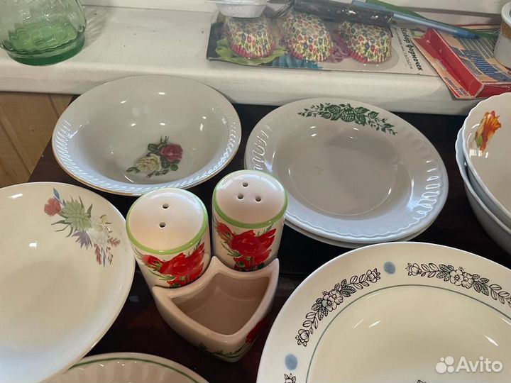 Посуда суповые тарелки салатники супница