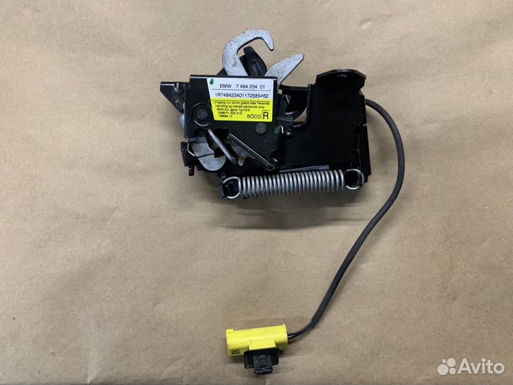 Замок капота правый Mini F60