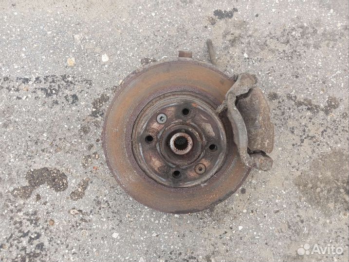 Кулак поворотный правый renault logan