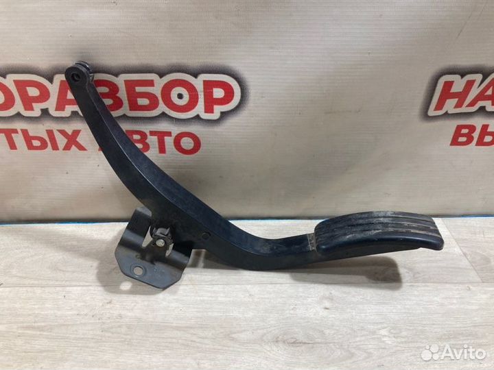 Педаль газа Nissan Almera G15 седан 2015