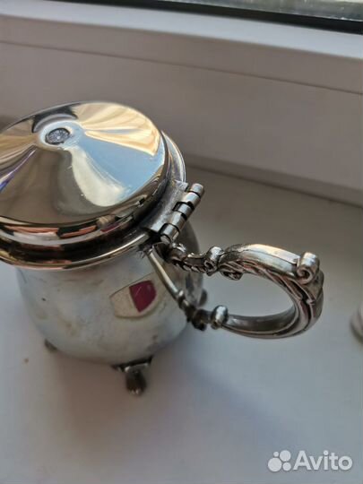 Красивый заварочный чайник