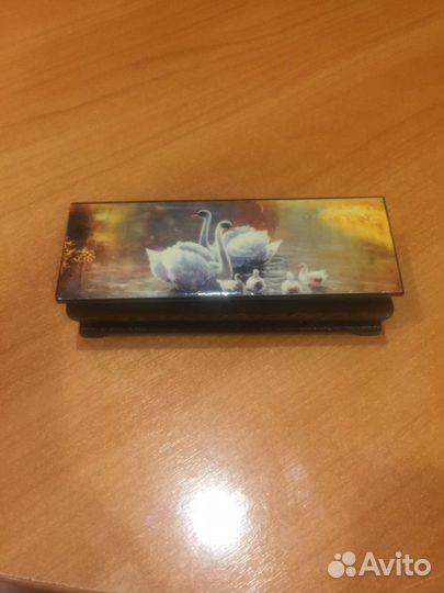 Шкатулка лебеди