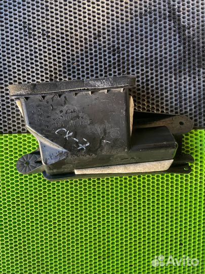 Воздуховод Mazda Cx-7 2008 EG2161151