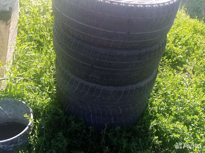 Bridgestone Blizzak Revo GZ 205/55 R16