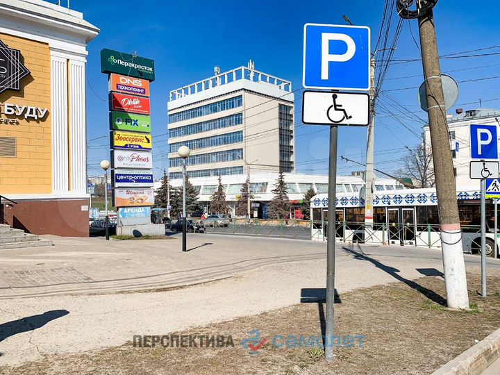 Сдам торговое помещение, 330 м²