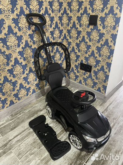 Детская машинка каталка с ручкой