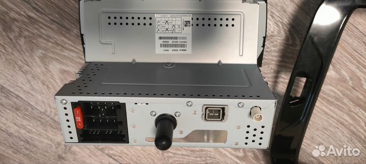 Штатная магнитола vesta