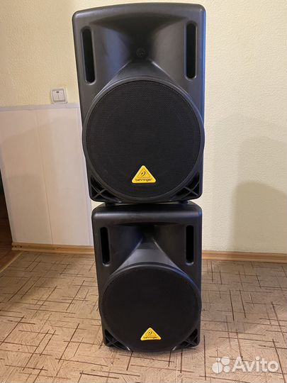 Акустическая система Behringer B212D