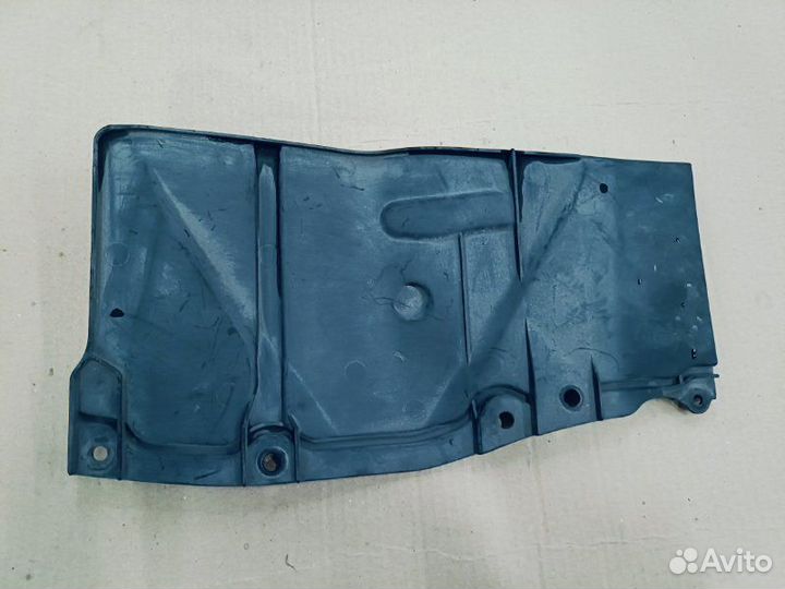 Защита двигателя левая Toyota Vista ZZV50 1zzfe