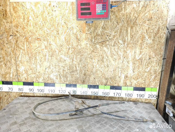 Трос стояночного тормоза Volkswagen Passat b5 1996