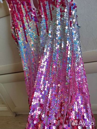 Платье в паетках