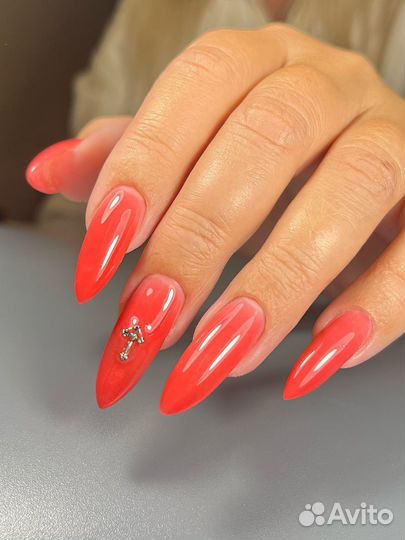 Маникюр и педикюр