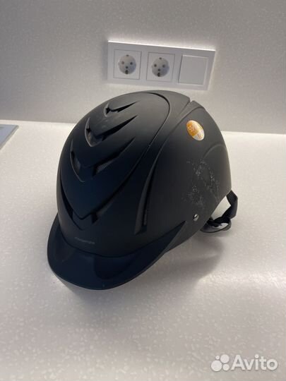 Шлем конный