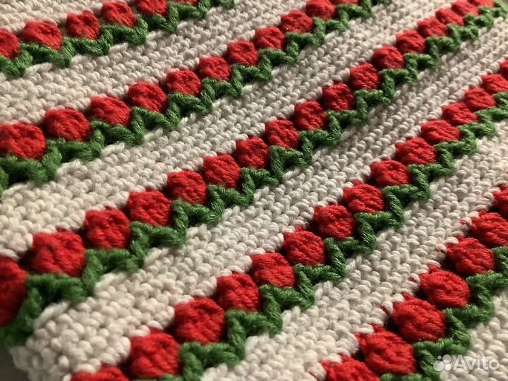 Косметичка вязаная ручной работы весенняя