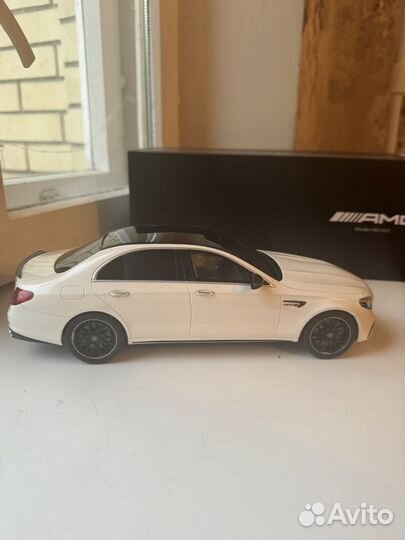 Модель mercedes e63 amg w213 1:18