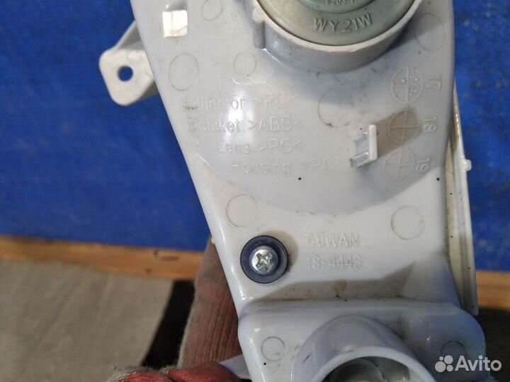 Повторитель в бампер Toyota Camry 7 хв50 11-17