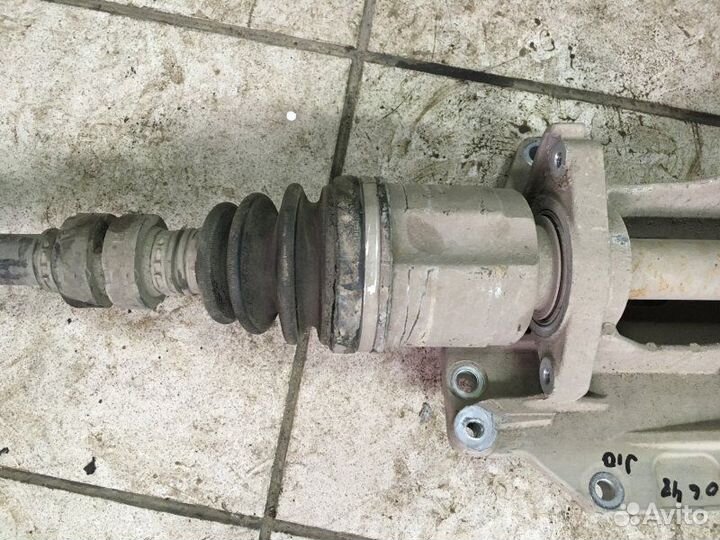 Вал приводной (Полуось) передний правый Nissan