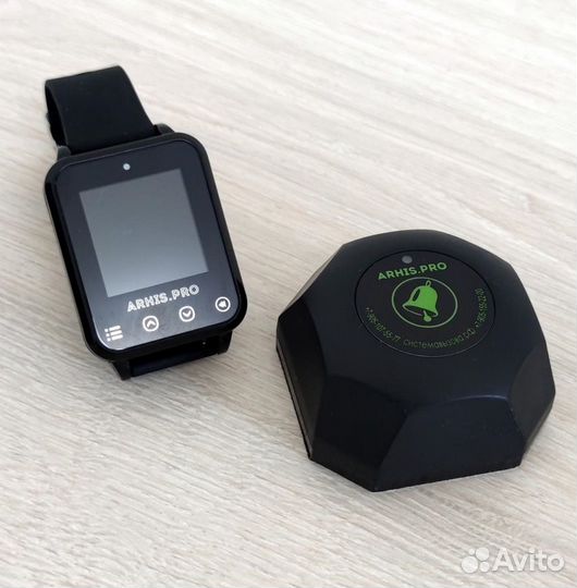 Кнопка вызова персонала, официанта Бургер и часы