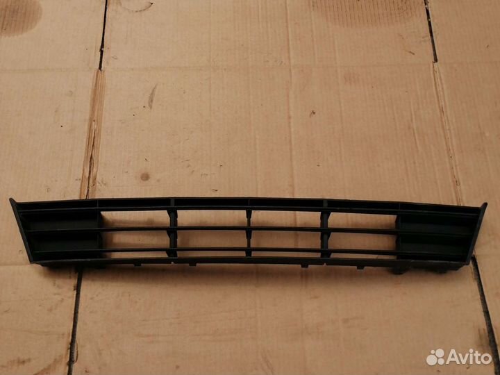 Решетка переднего бампера низ BMW 5-series F10