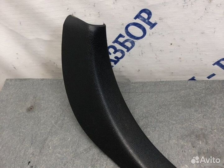 Обшивка порога передняя правая Nissan Almera G15