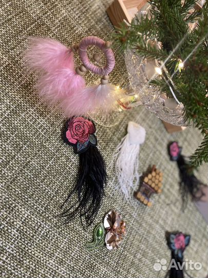 Брошь ручной работы Домик