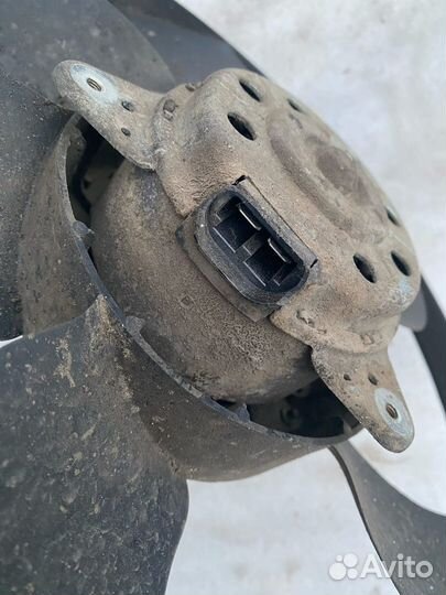 Вентилятор охлаждения Renault Duster 2.0 F4RB403