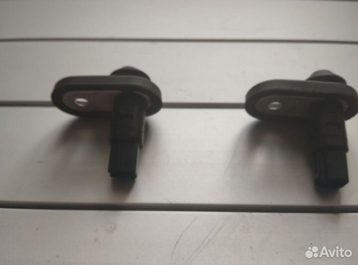 Концевик двери Toyota Corolla E150 королла 2013г