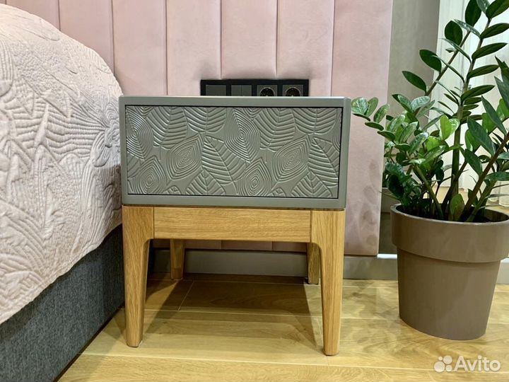 Тумба прикроватная