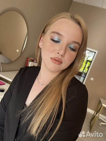 Модель на макияж