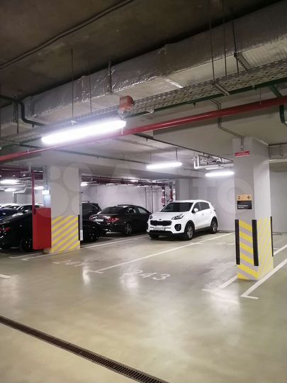 Машиноместо, 27 м²