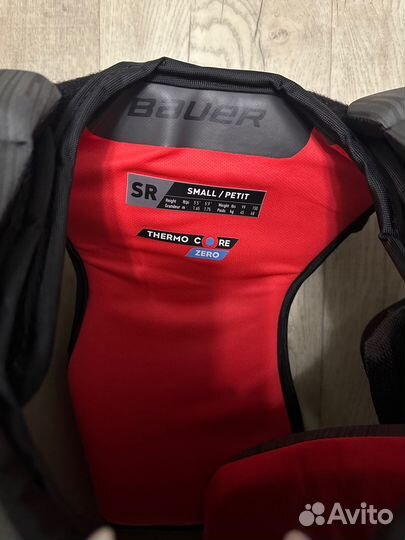 Вратарский нагрудник bauer