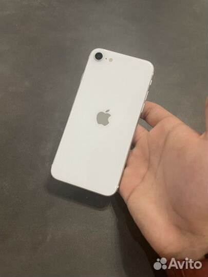 iPhone SE (2020), 64 ГБ