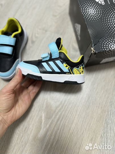 Adidas кроссовки