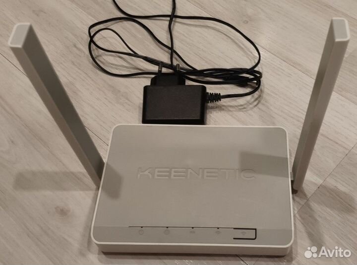 Wi-Fi роутер Keenetic Omni KN-1410