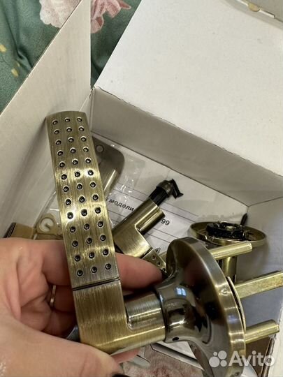 Дверная ручка с замком