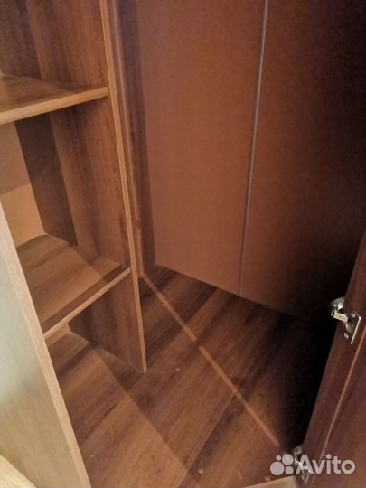 Угловой шкаф