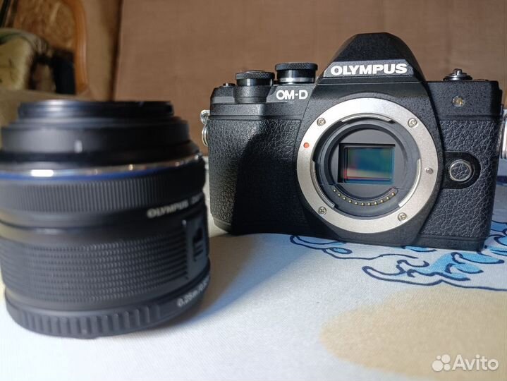 Фотоаппарат Olympus OM-D E-M10 Mark III