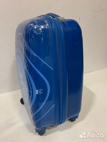 Чемодан на колесах детский новый