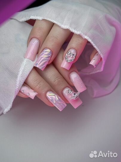 Маникюр, наращивание ногтей