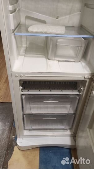 Холодильник indesit