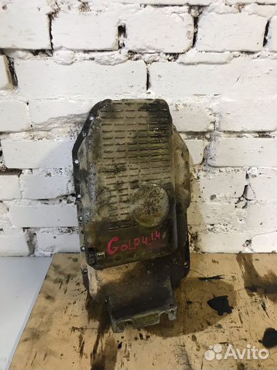 Поддон двигателя VW Golf 4 Octavia Bora 1.4