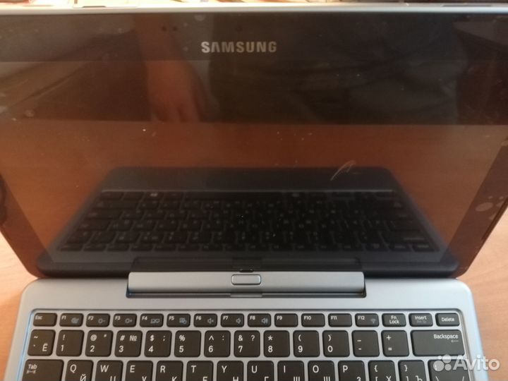 Ноутбук планшет Samsung XE500 XE500T1C