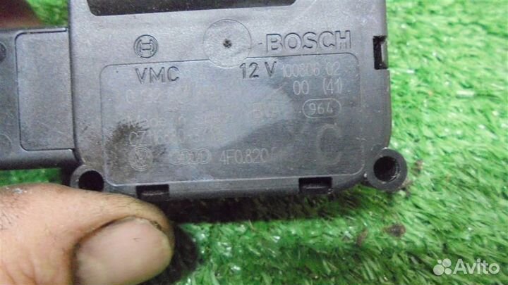 Моторчик заслонки печки Audi Allroad quattro 2005