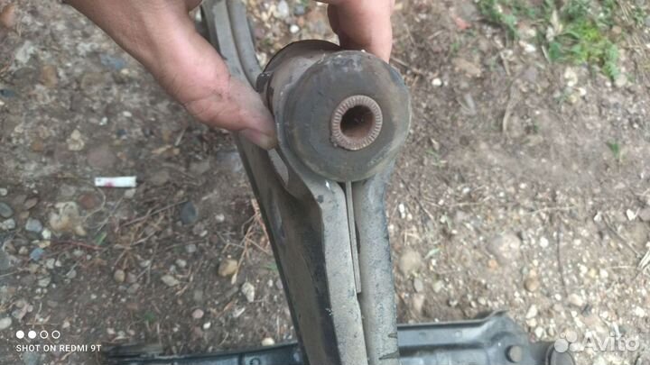 Рычаг подвески передний Chevrolet Lacetti