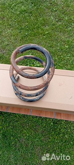 Пружины задней подвески Hyundai Grand Starex