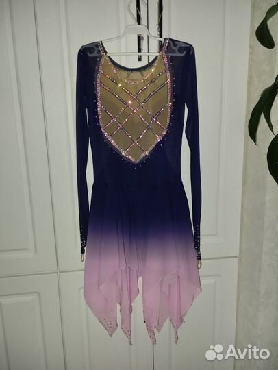 Костюм для фигурного катания