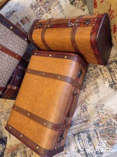 Чемодан с ручкой